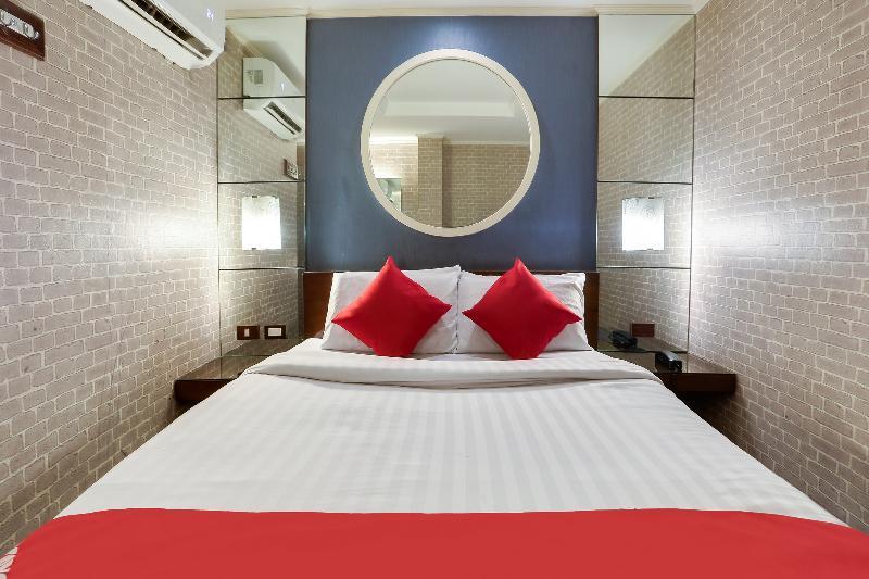 OYO 191 Paradise Apartelle Hotel Manila Esterno foto